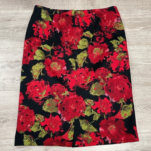 Talbots Textured Red and Black Floral Rose Print Pencil Skirt 12 - Picture 10 of 12